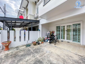 *****ทาวน์เฮ้าส์มือสองย่านนนทบุรี ม.พฤกษาทาวน์ ราชพฤกษ์ เนื้อที่มากถึง 21.4 ตร.ว. ฟังก์ชัน 3 ห้องนอน 2 ห้องน้ำ 2 ที่จอดรถ แถมฟรี! 3 เครื่องปรับอากาศ 1 เครื่องทำน้ำอุ่น 1 เครื่องดูดควัน บ้านสภาพดี น่าอยู่ บนทำเลศักยภาพ เชื่อมต่อทั้งถ.นครอินทร์, ถ.ราชพฤกษ์, ถ.กาญจนาภิเษก ใกล้วงเวียนพระราม 5, รถไฟฟ้าสายสีม่วง "สถานีบางรักใหญ่" และทางด่วน "ศรีรัช"